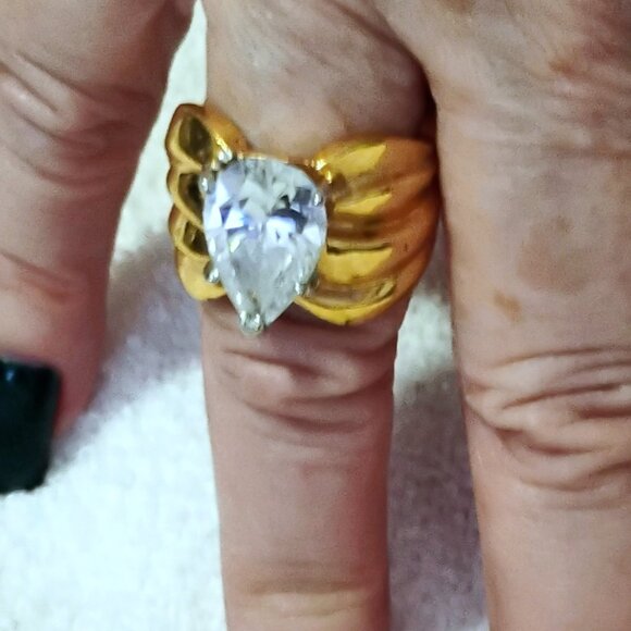 Ring gold plate and cubic zirconia unusual design  9 but can be resized - Picture 1 of 3